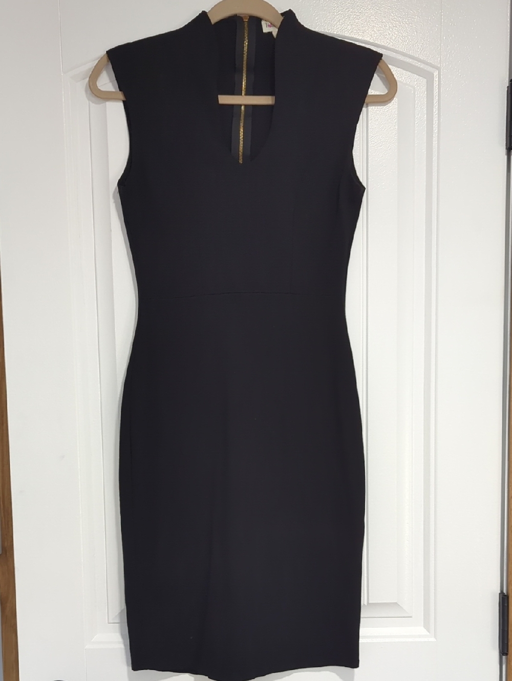 Back V-neck Stretchy Straight Dress